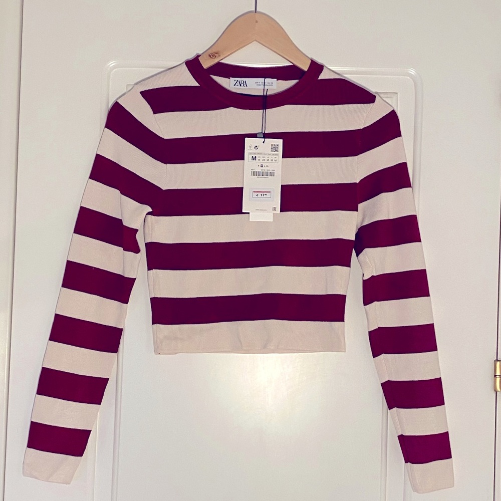 Zara striped long sleeve mid-waist sweater brand new with tags. Size EUR M.